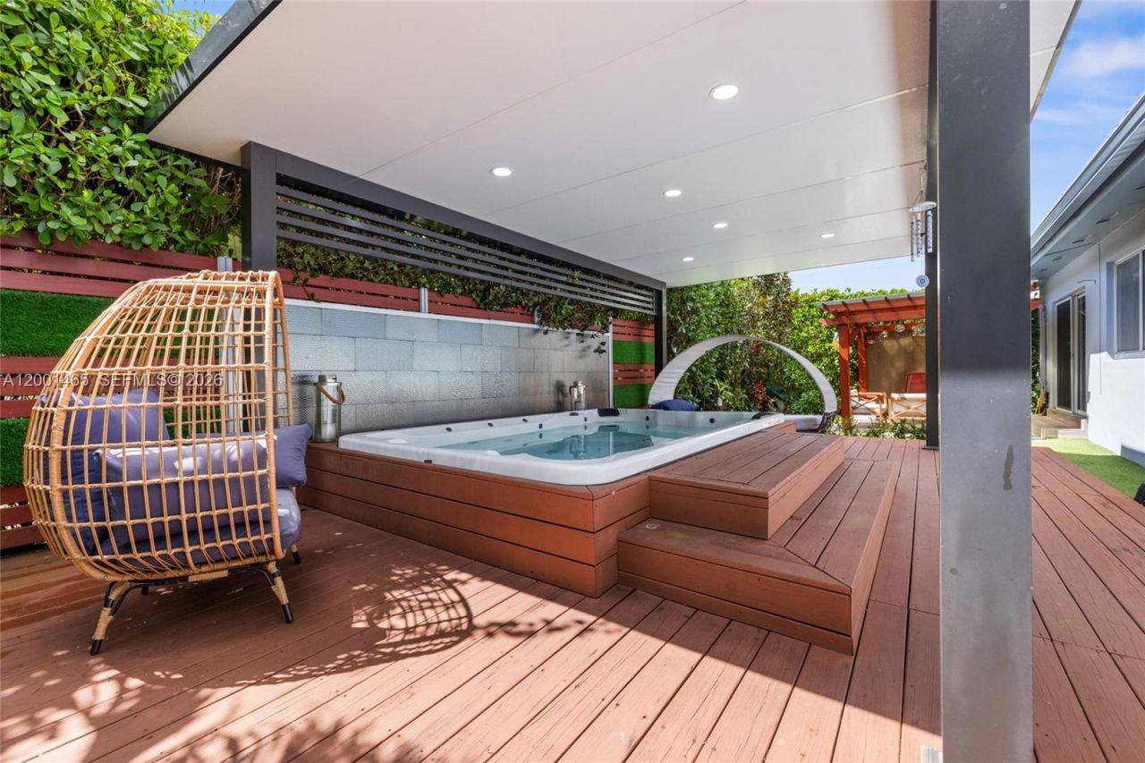 2121 Red Rd, Coral Gables, FL 33155 Photo