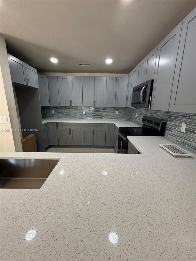5450 NW 94th Ter, Sunrise, FL 33351 Photo