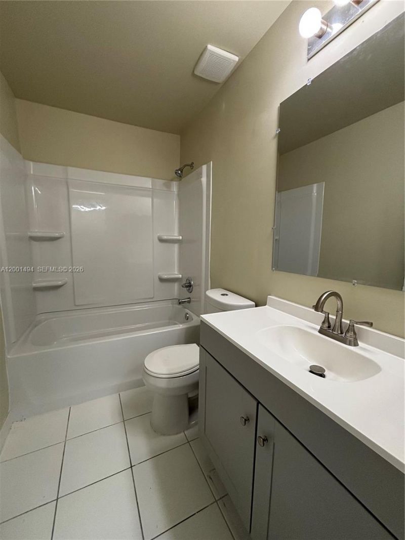5450 NW 94th Ter, Sunrise, FL 33351 Photo