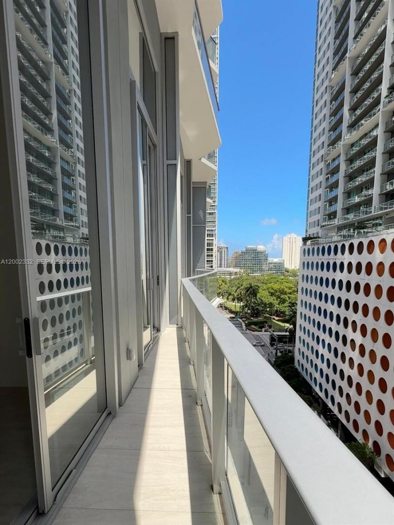 77 SE 5th Street, Unit 1010, Miami, FL 33131 Photo