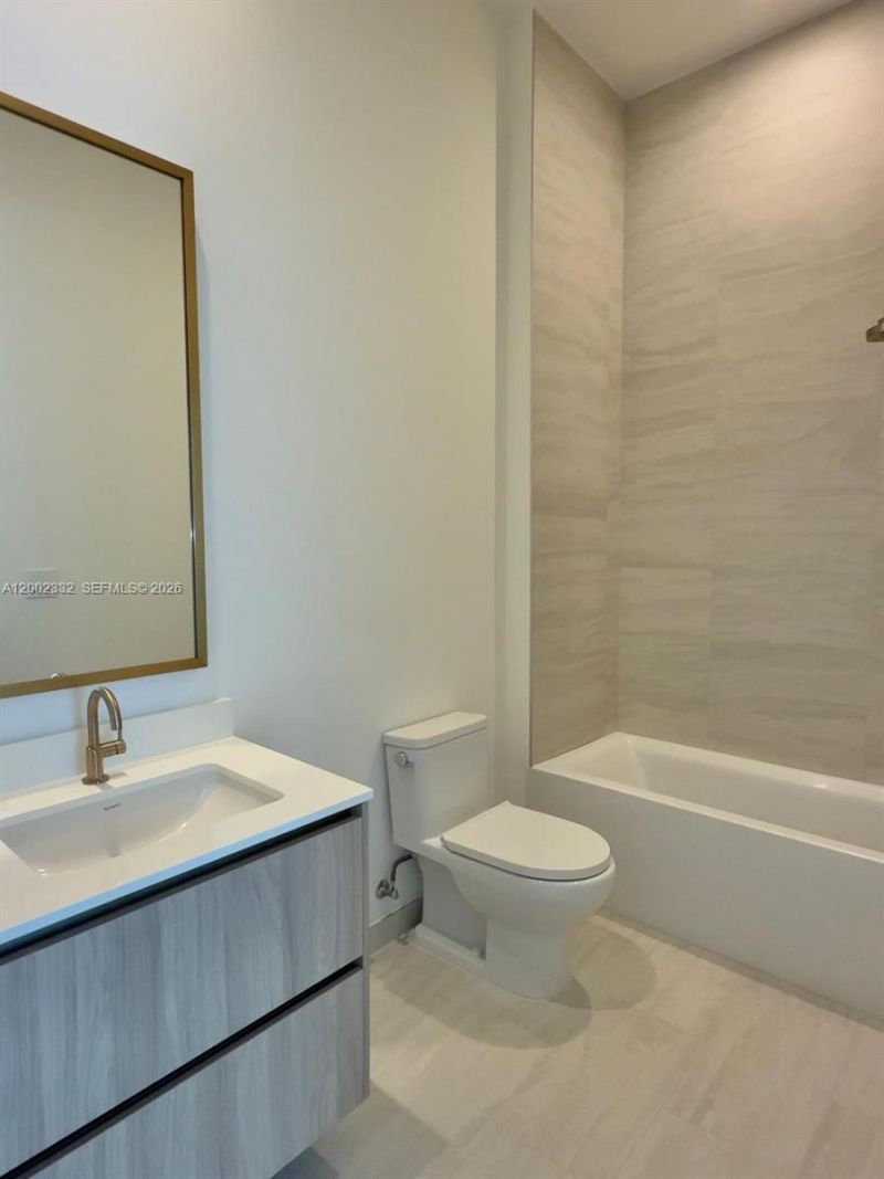 77 SE 5th Street, Unit 1010, Miami, FL 33131 Photo