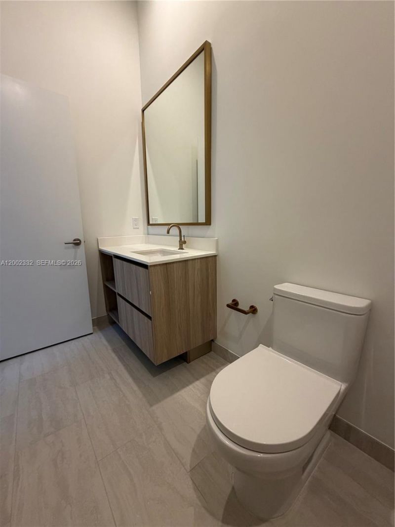 77 SE 5th Street, Unit 1010, Miami, FL 33131 Photo