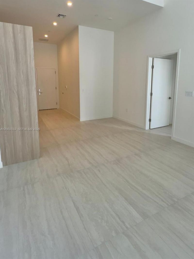 77 SE 5th Street, Unit 1010, Miami, FL 33131 Photo