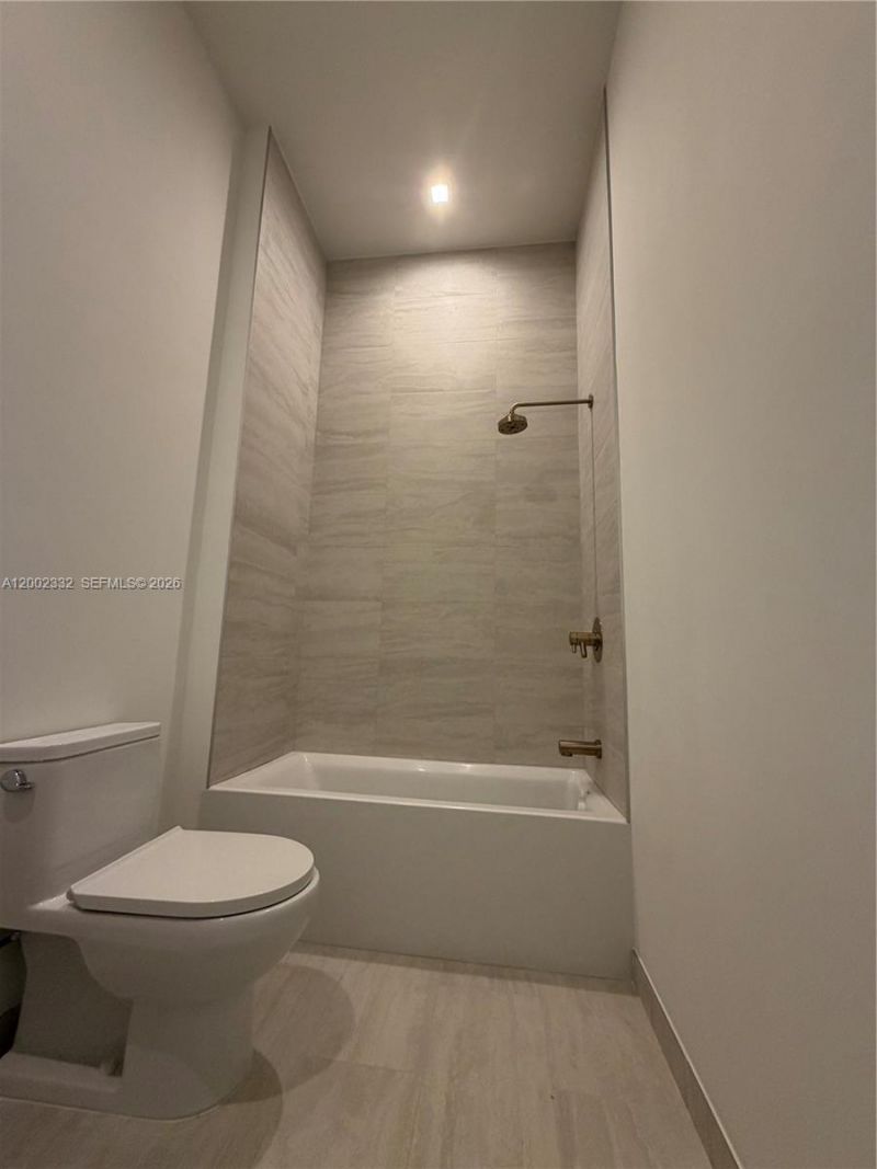 77 SE 5th Street, Unit 1010, Miami, FL 33131 Photo