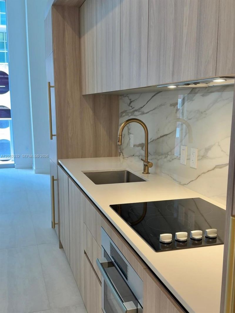 77 SE 5th Street, Unit 1010, Miami, FL 33131 Photo