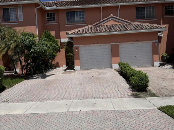 4032 NW 92nd Avenue, Unit 4032, Sunrise, FL 33351
