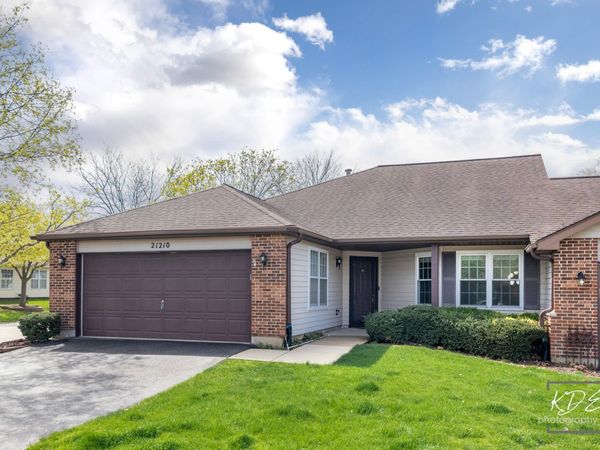 21210 Silktree Circle , Plainfield, IL 60544
