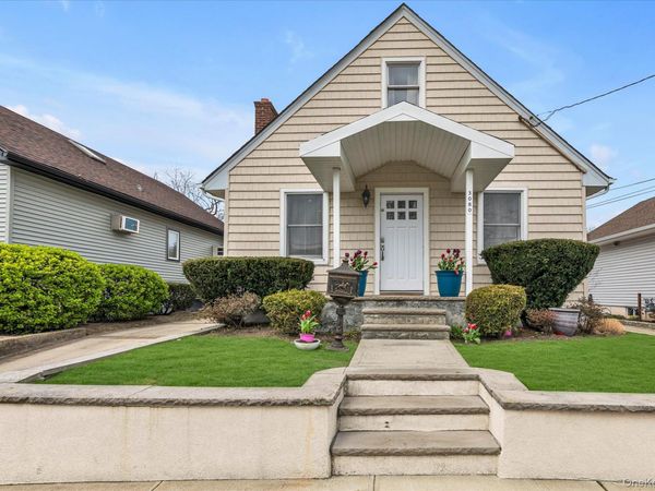 3080 Roxbury Road, Oceanside, NY 11572