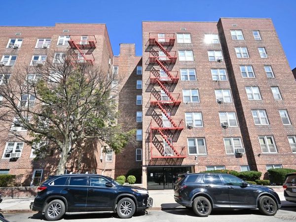 33-25 90 Street , Unit 5D, Jackson Heights, NY 11372