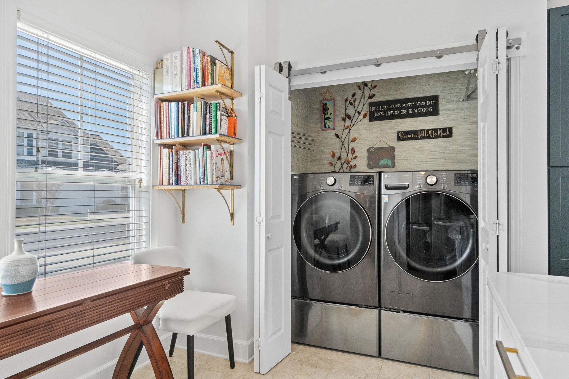 6095 Catalina Dr. Photo 10