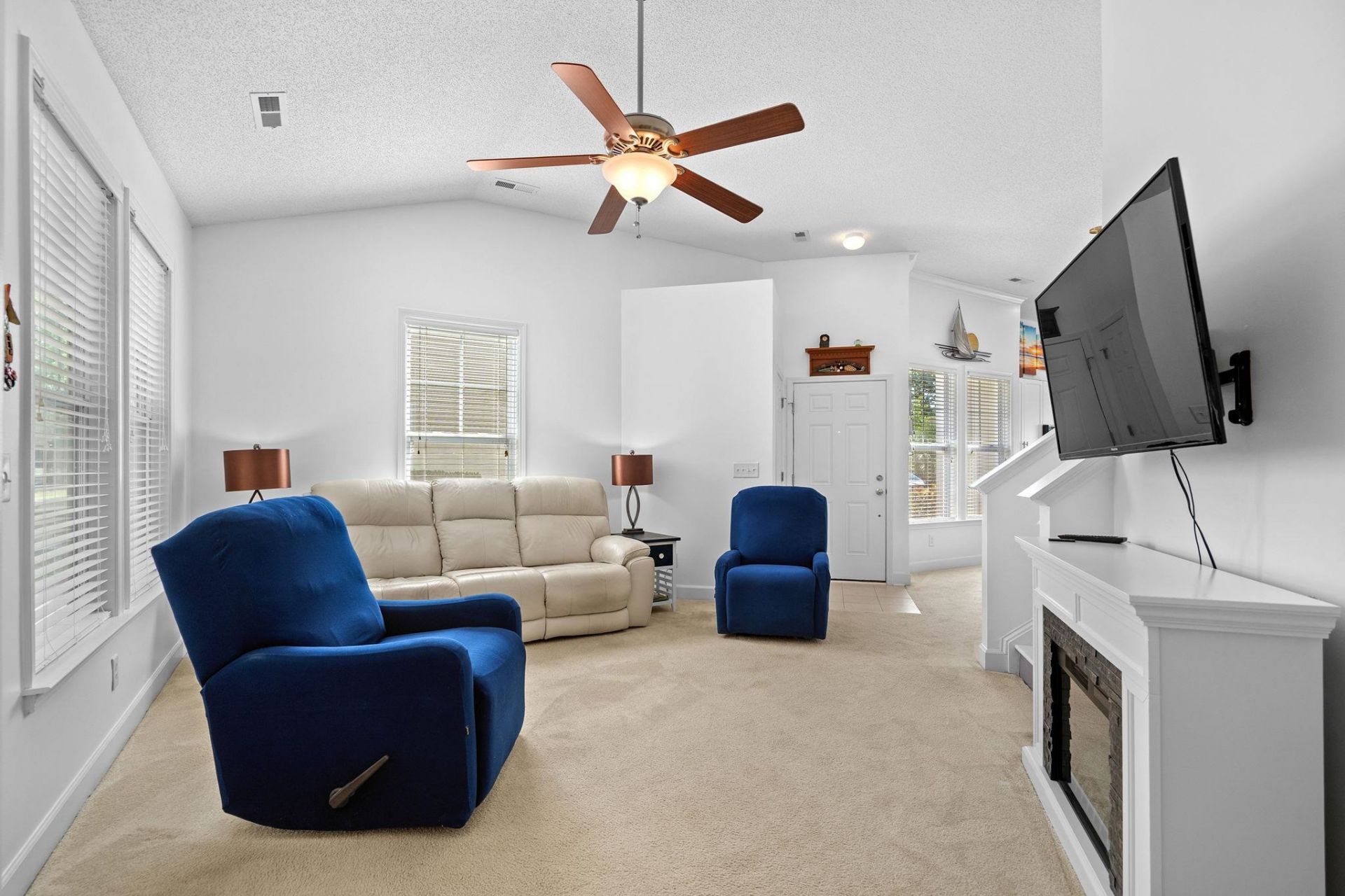 6095 Catalina Dr. Photo 13