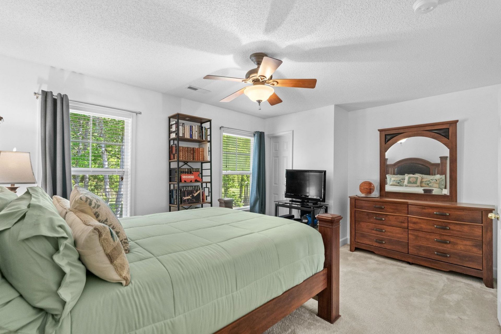 6095 Catalina Dr. Photo 23