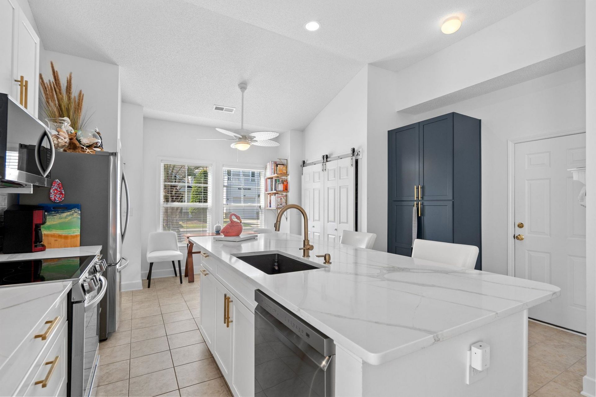 6095 Catalina Dr. Photo 6