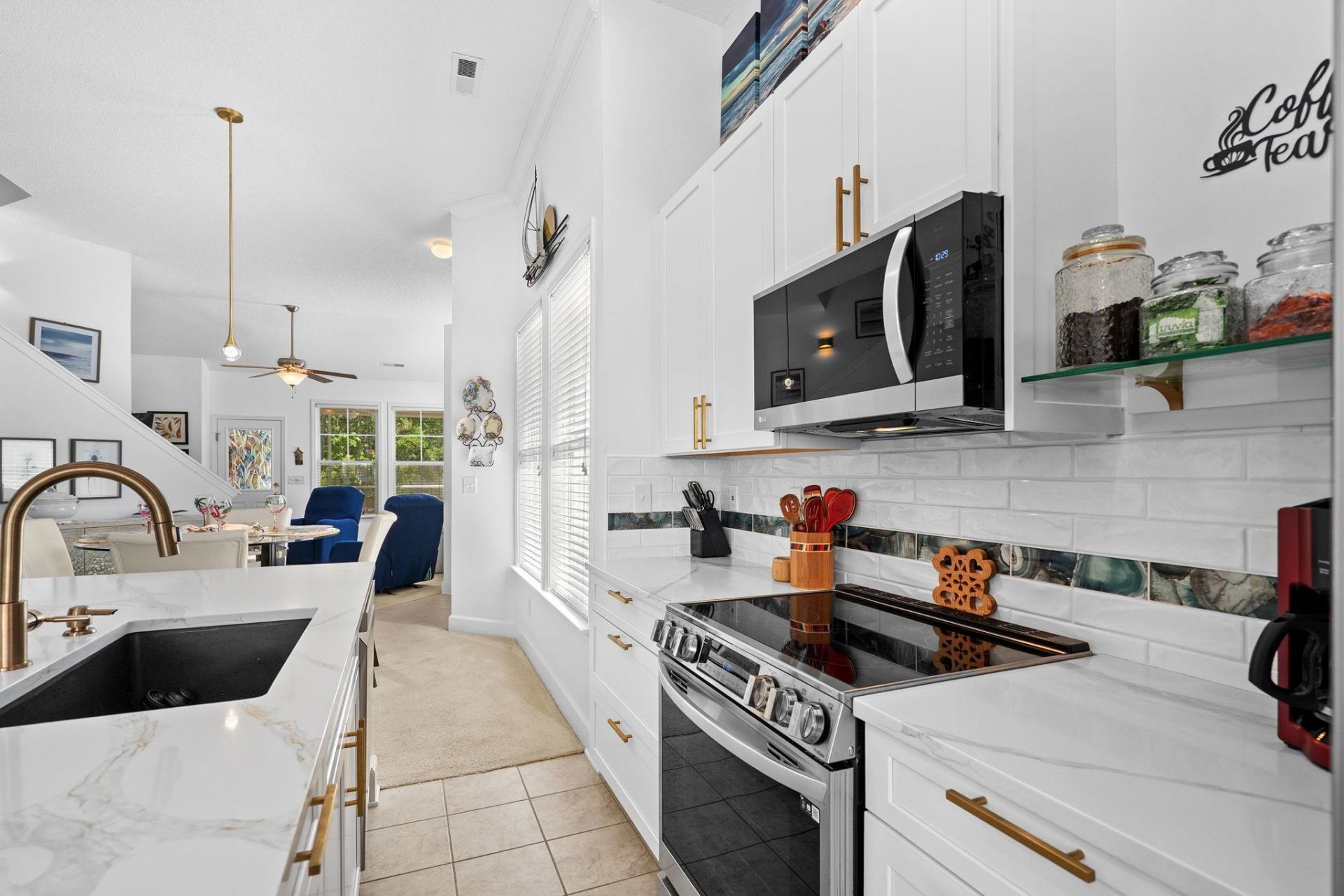 6095 Catalina Dr. Photo 8