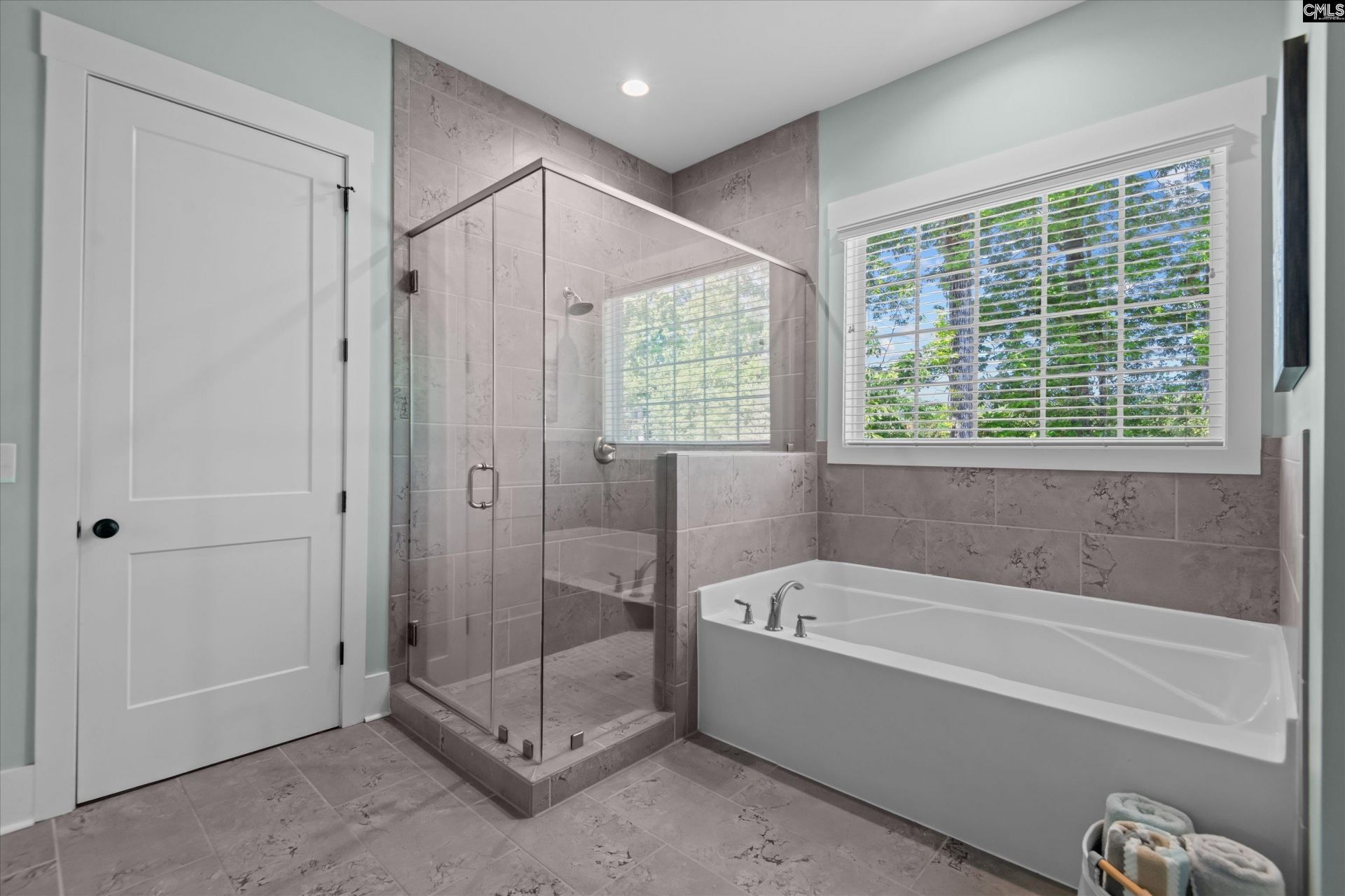 202 Sandstone Court  Photo 21