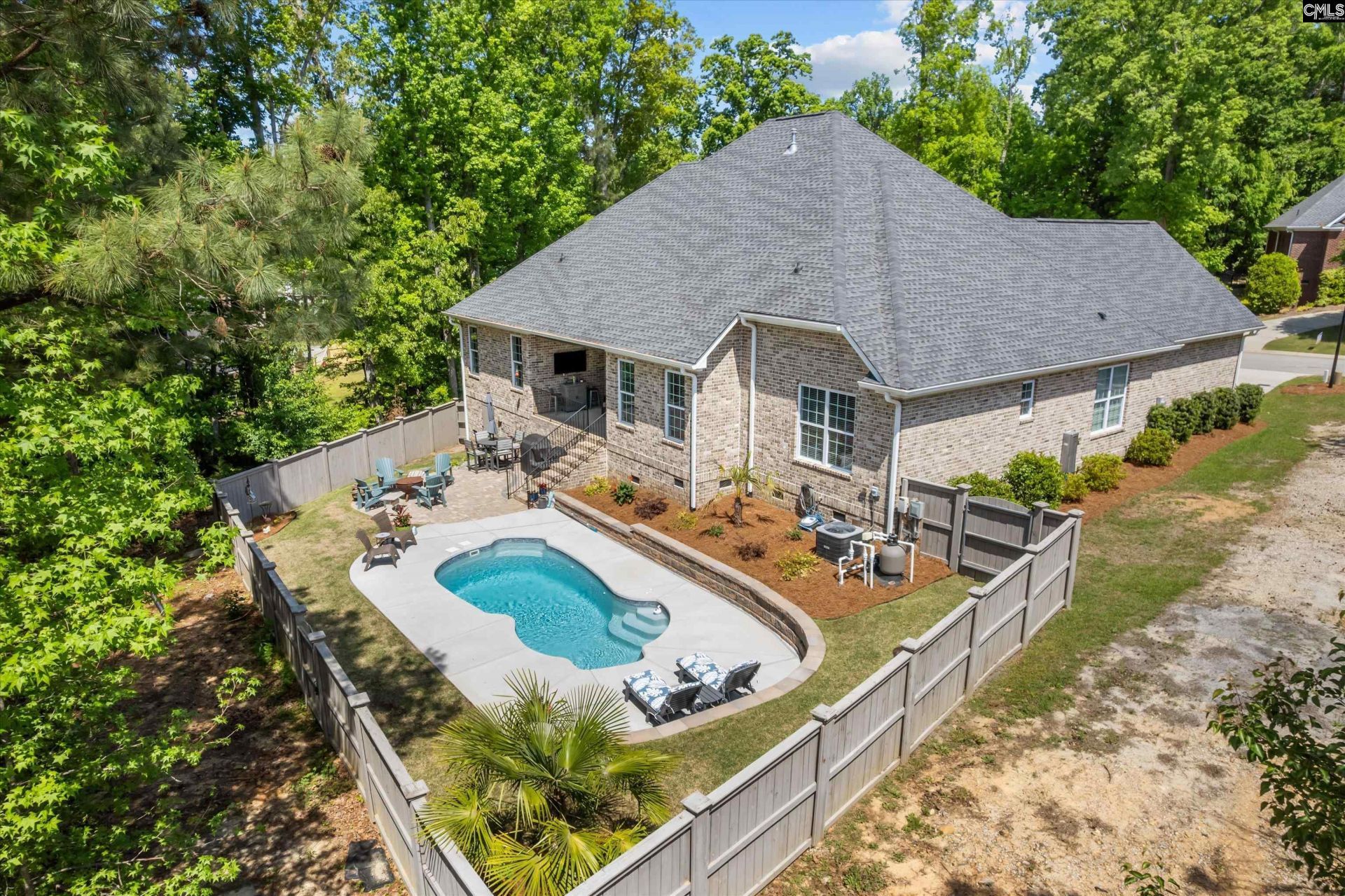 202 Sandstone Court  Photo 35