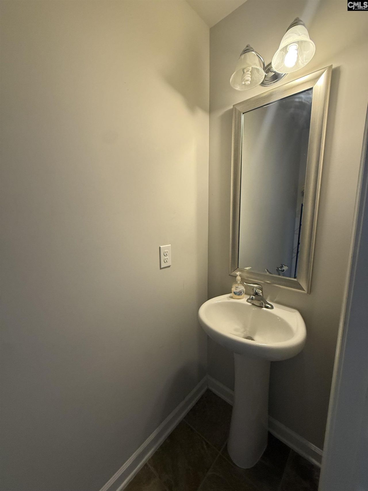 514 Walking Lane Photo 8