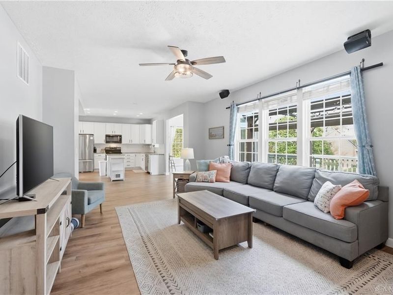 914 Whispering Pine Way, Lebanon, OH 45036 Photo 12