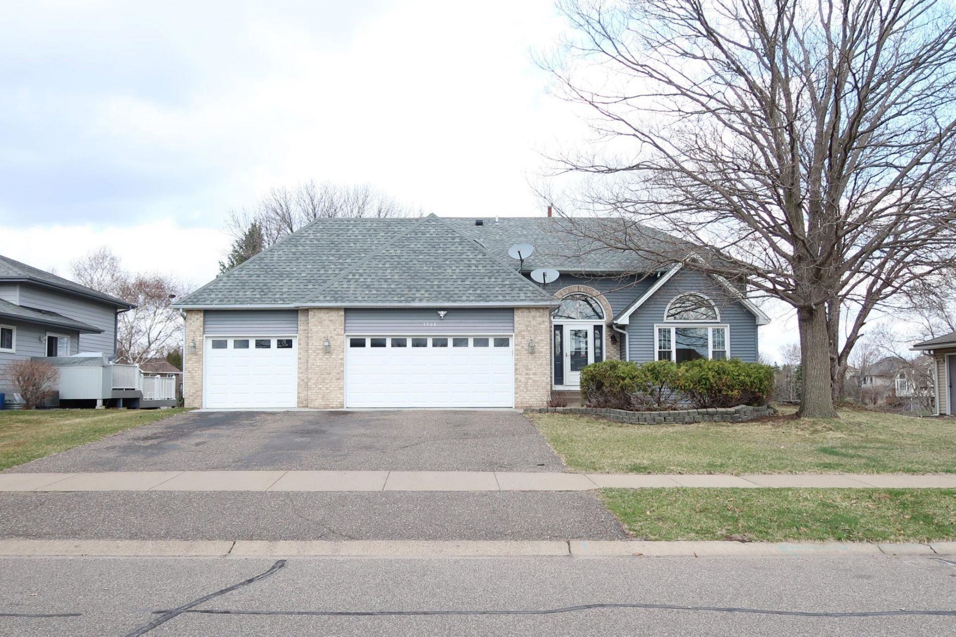 5508 91st Crescent N, Brooklyn Park, MN 55443