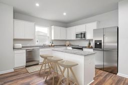 827 Meadowbrook Lane photo 4