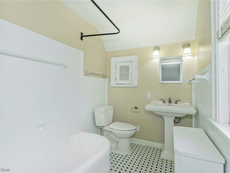 1489 Crest Road, Cleveland Heights, OH 44121 Photo 19