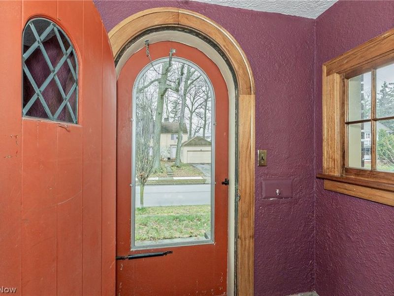 1489 Crest Road, Cleveland Heights, OH 44121 Photo 3