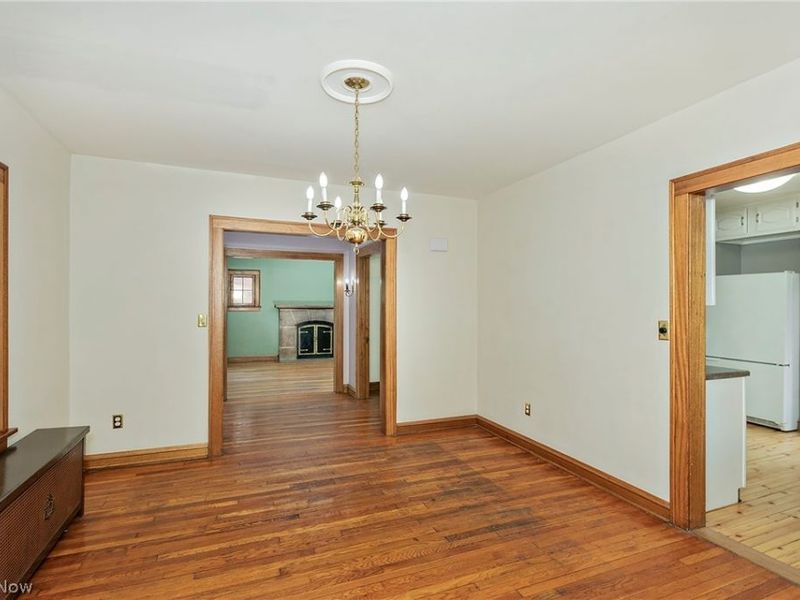 1489 Crest Road, Cleveland Heights, OH 44121 Photo 9