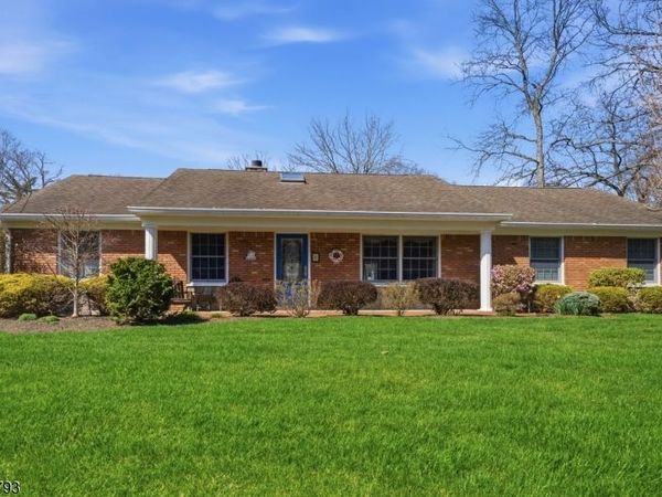 11 Dells Dr, Denville, NJ 07834