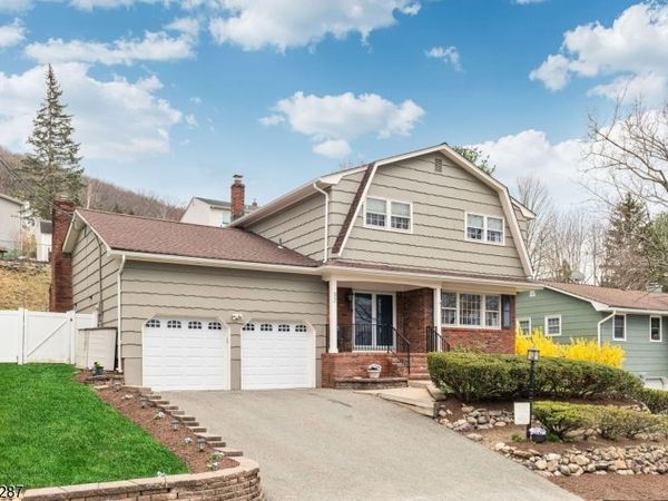 32 Schirra Dr, Wanaque, NJ 07465