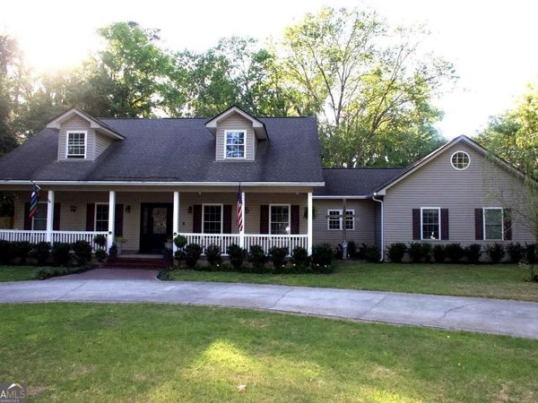 8609 Gohler Avenue, Savannah, GA 31406