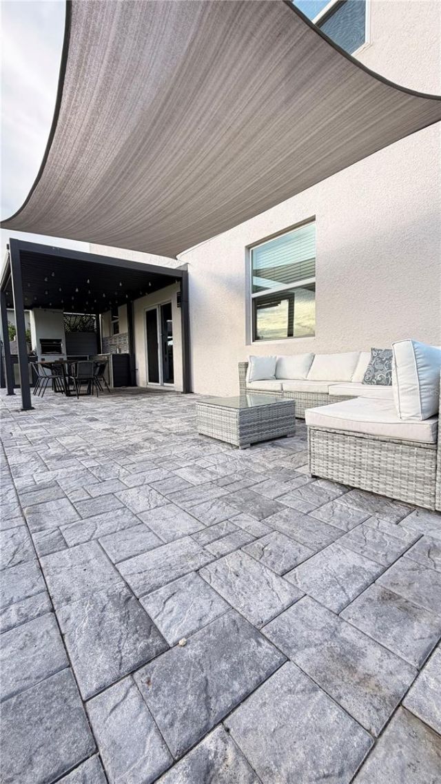 1187 Oak Bluff Drive, Davenport, FL 33837 Photo