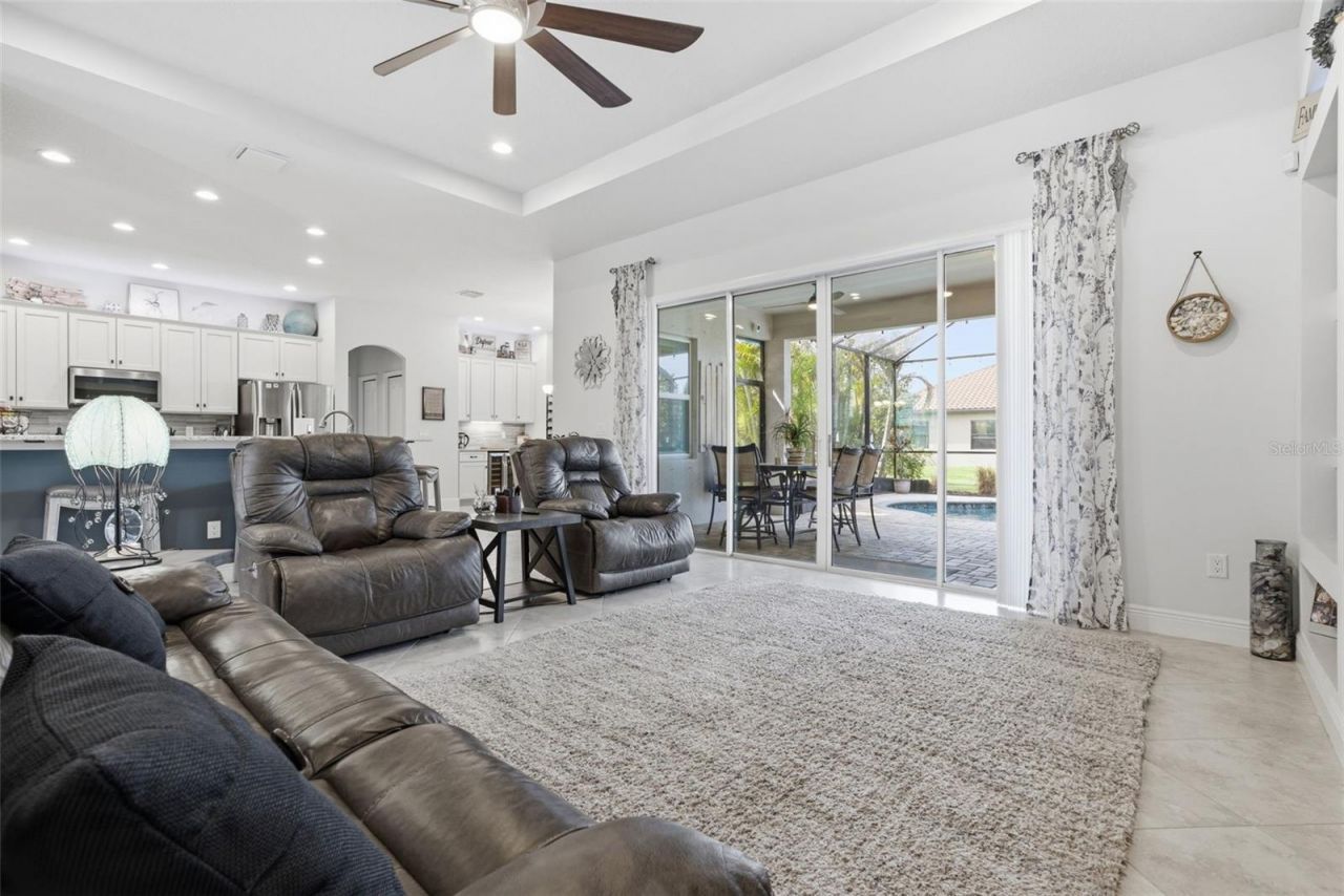 3840 Cardenal Avenue, Sun City Center, FL 33573 Photo