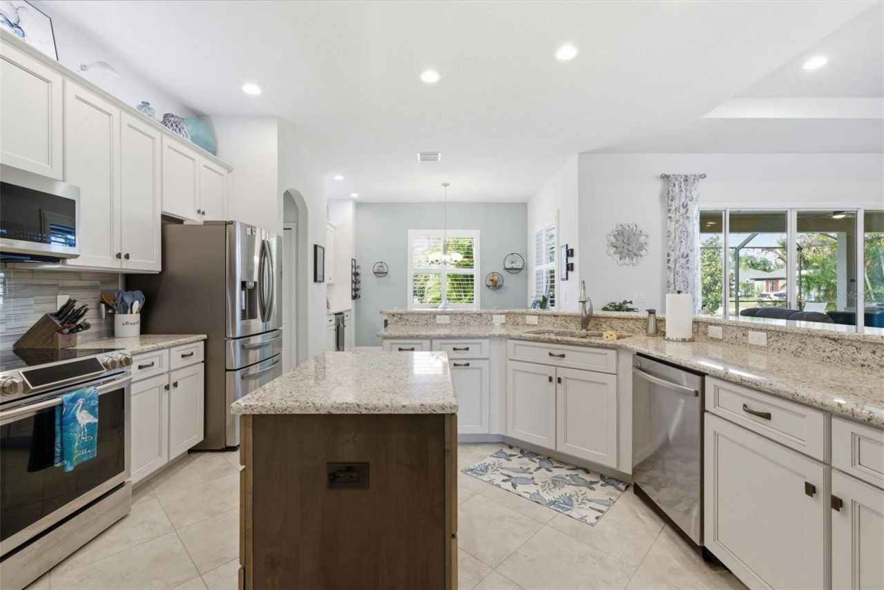 3840 Cardenal Avenue, Sun City Center, FL 33573 Photo