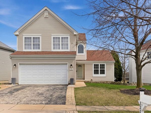 121 AUGUSTA Drive , Streamwood, IL 60107