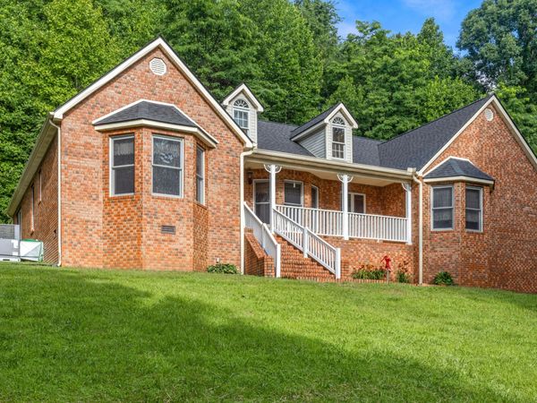 3850 Stagecoach Road, South Pittsburg, TN 37380