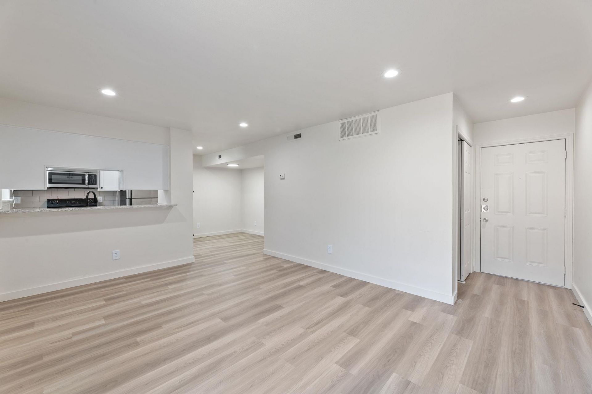 3819 Southway Dr, Unit 106, Austin, TX 78704 Main Photo