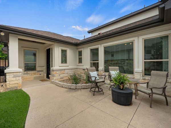 401 Skyflower DR, Georgetown, TX 78628