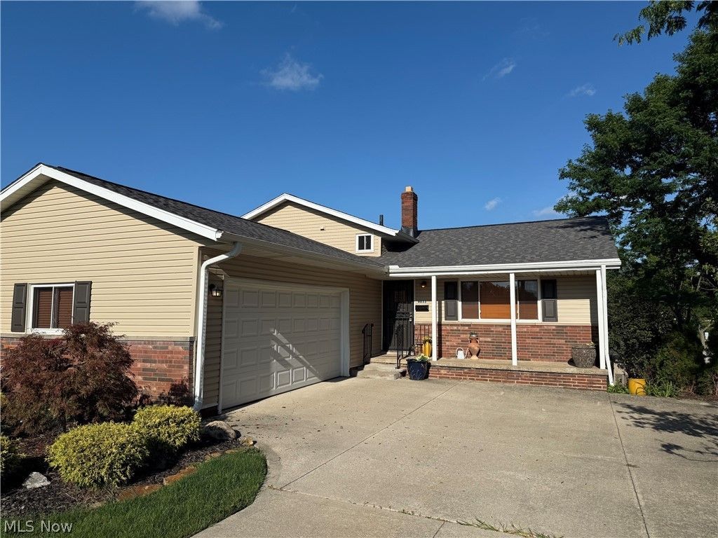 6033 Sweet Birch Drive, Bedford Heights, OH 44146 Main Photo