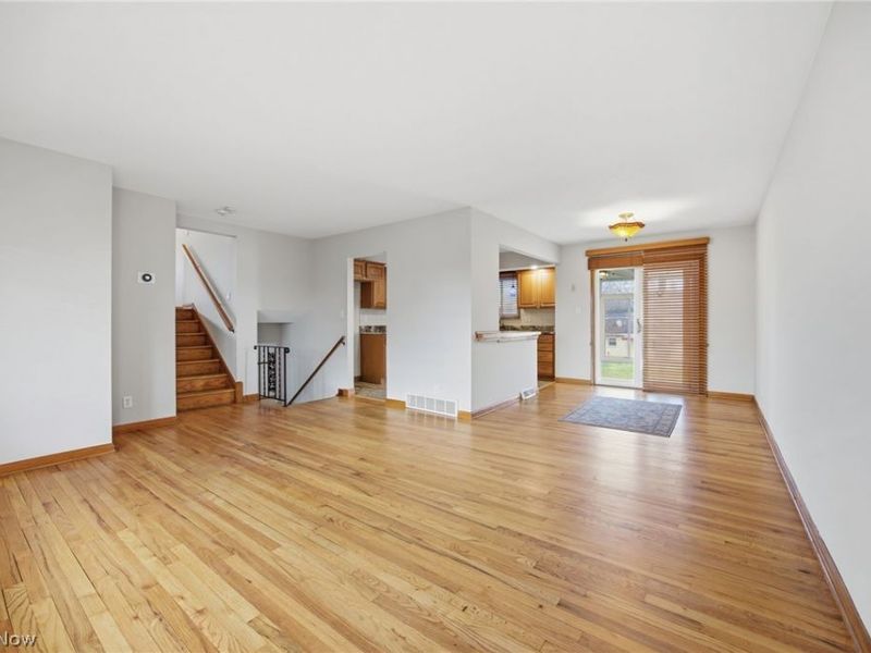 6033 Sweet Birch Drive, Bedford Heights, OH 44146 Photo 14