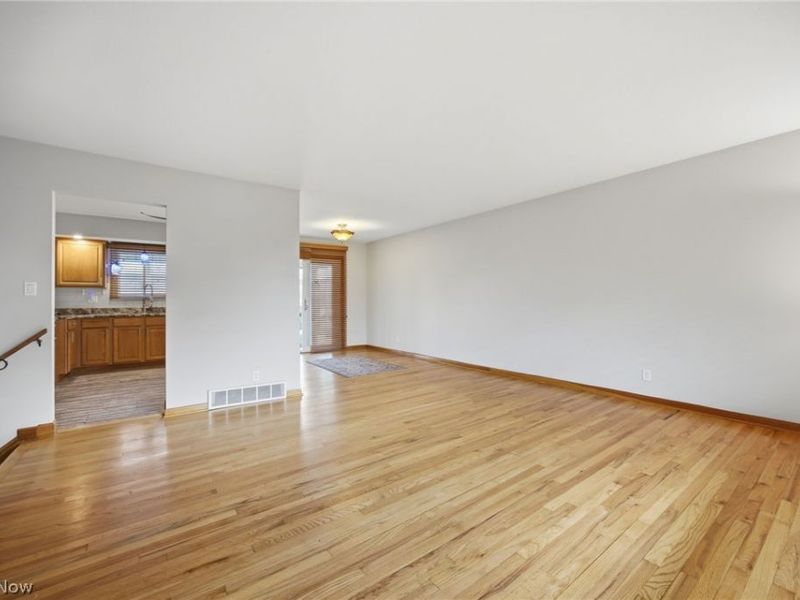 6033 Sweet Birch Drive, Bedford Heights, OH 44146 Photo 16