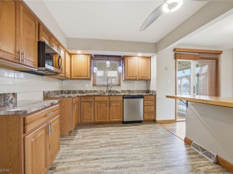 6033 Sweet Birch Drive, Bedford Heights, OH 44146 Photo 23