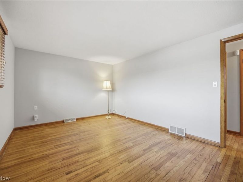 6033 Sweet Birch Drive, Bedford Heights, OH 44146 Photo 27