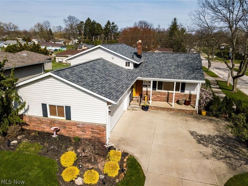 6033 Sweet Birch Drive, Bedford Heights, OH 44146 Photo 4