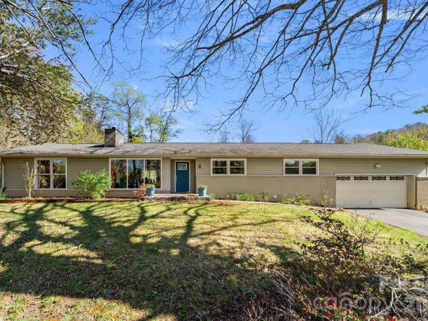 4 Austin Drive, Asheville, NC 28805