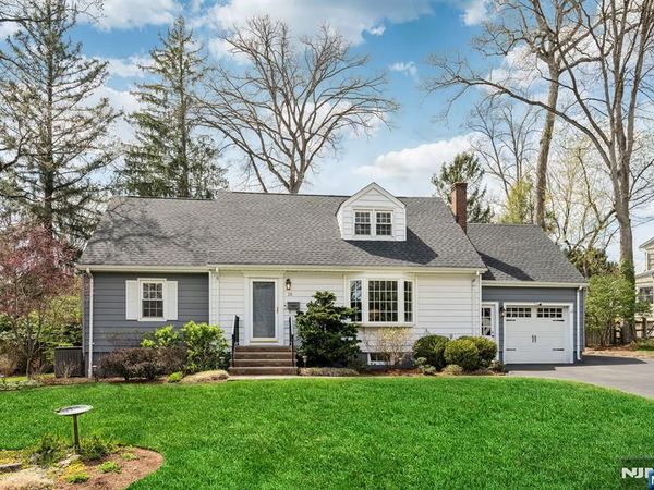 26 Addison Place, Ho-Ho-Kus, NJ 07423
