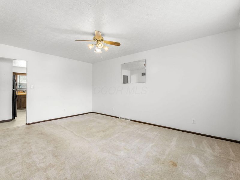 2191 Pine Knoll Avenue , Columbus, OH 43229 Photo 3