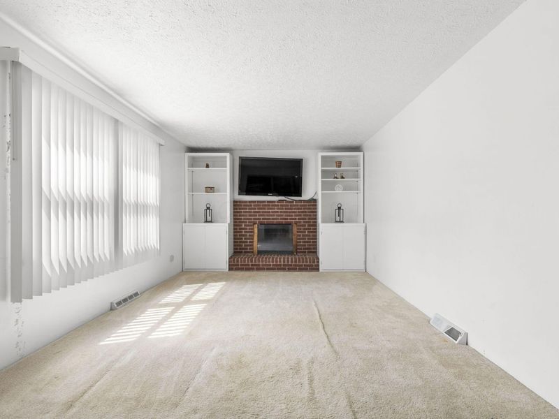 2191 Pine Knoll Avenue , Columbus, OH 43229 Photo 8