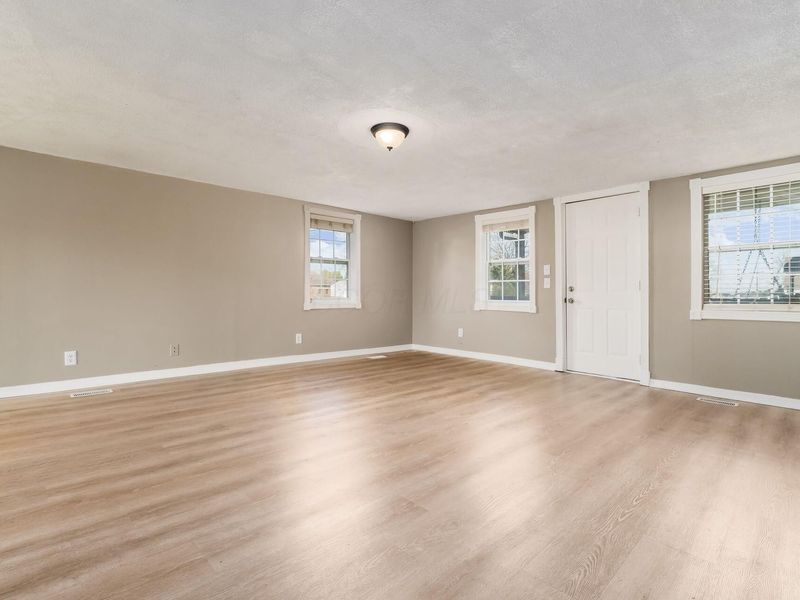 839 Pike Street SW, Etna, OH 43018 Photo 5