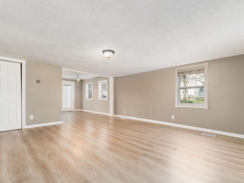 839 Pike Street SW, Etna, OH 43018 Photo 7