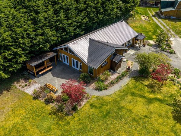 885 Lanqvist Rd, Hyde Creek, BC V0N 2R0